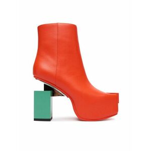 Bokacsizma United Nude kép