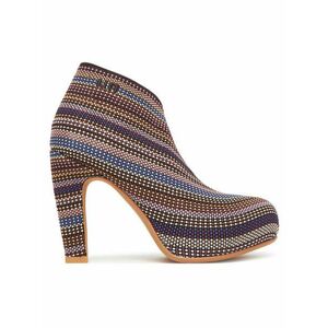 Bokacsizma United Nude kép