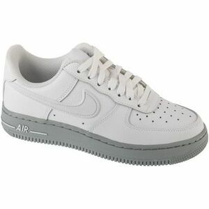 Rövid szárú edzőcipők Nike Air Force 1 apos;07 kép