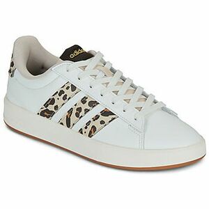 Rövid szárú edzőcipők adidas GRAND COURT 3.0 kép