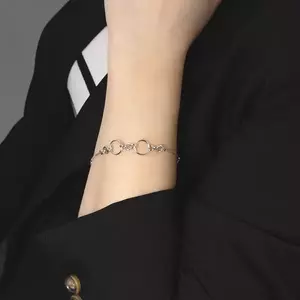 Karlánc ezüstből - összekapcsolt karikák kép