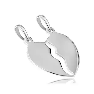 925-ös ezüst medál - tükrösen fényes kettétört szív kép