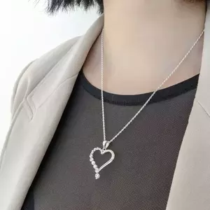 Cirkonköves szív 925 ezüstből - nyújtott, kivágott kép