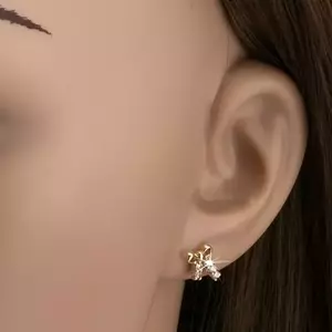 Arany fülbevaló masni alakú cirkóniákkal kép