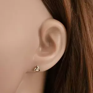 9K arany fülbevaló egyenlő oldalú háromszög cirkóniával kép