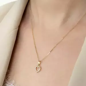 Csillogó 375 arany medál - egyenletes, cirkóniás szív kontúr kép