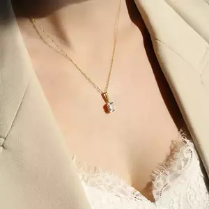 Medál sárga 9K aranyból - ragyogó csiszolt téglalap cirkónia kép