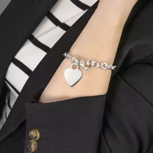 925 ezüst karkötő, ovális láncszemek, lapos és fényes szív kép