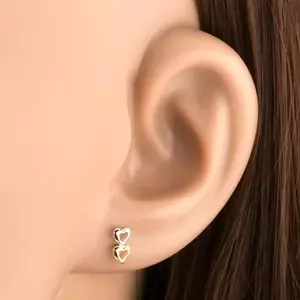 9 karátos arany fülbevaló szívekkel, kétszínű kivitelben kép