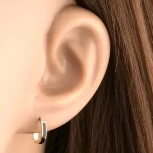 9K arany fülbevaló ívelt formával és fekete mázzal kép