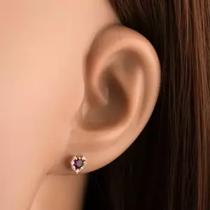 14 karátos arany fülbevaló szív alakú ametiszttel és átlátszó cirkóniákkal kép