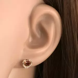 375 sárga színű arany fülbevaló - cirkónia szív kontúrral és piros szívecske gránát dísszel kép