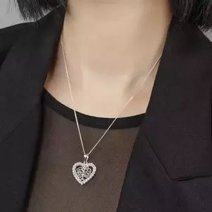 925 ezüst nyakék, életfa szív alakú szegélyben, átlátszó cirkóniák kép