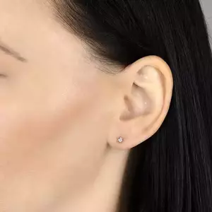 Fülbevaló fehér 14K aranyból - kerek átlátszó cirkónia, 2 mm kép