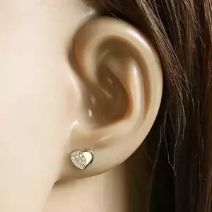 9K arany fülbevaló – szimmetrikus szív egy fényes és egy cirkóniás féllel kép