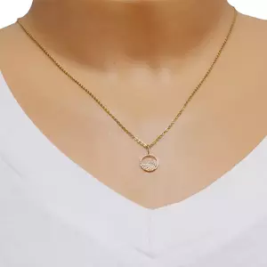 Medál 14K aranyból – angyalszárny cirkóniákkal díszítve egy vékony gyűrűben kép