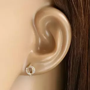 9K Sárga arany fülbevaló - cirkónia gyűrű hullámos vonalakkal, összefonódva kép