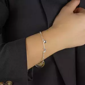 925 ezüst karkötő - csillag és barázdált hold, lánc gyöngyökkel kép