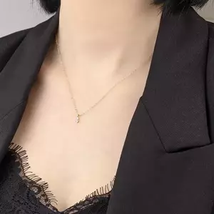 585 sárga arany nyaklánc - két átlátszó cirkónia egymás alatt kép