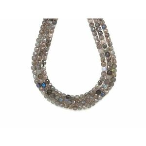 Labradorit fazettált kocka 4-5x4-5mm– ékszerkészítő alapanyag (füzér) kép