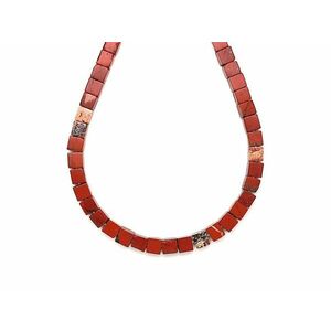 Jáspis vörös kocka 4-5mm – ékszerkészítő alapanyag (füzér) kép