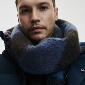 Reserved - Újrahasznosított poliészterből készült sál - Bíbor kép