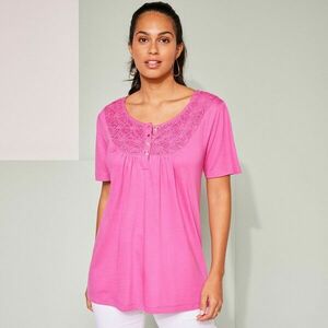 Póló makraméval és rövid ujjakkal kép