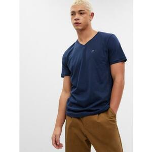 V-nyakú póló kép