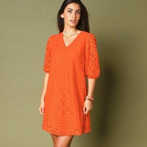 Ruha Madeira hímzéssel és 3/4-es ujjakkal kép