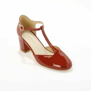 Lakkbőr magassarkú cipők lábfej pánttal kép