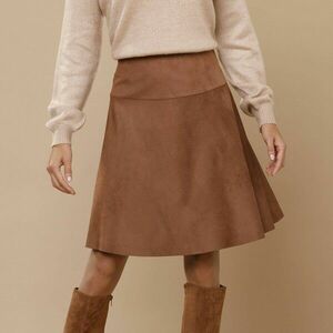 Rövid szoknya hátul cipzárral kép