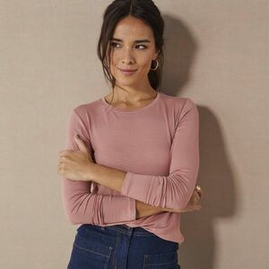 Rugalmas, kerek nyakú póló kép