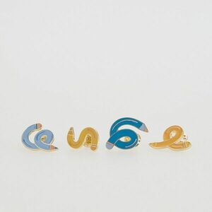 Reserved - 4 fémkitűző - Többszínű kép