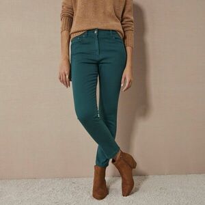 Karcsú, egyszínű 7/8-os nadrág kép