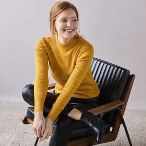 Bordázott állógallérú pulóver kép