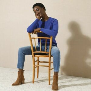 Báránygyapjú kerek nyakú pulóver kép