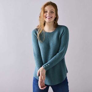 Széles, kerek nyakú pulóver, sima kötésű minta kép