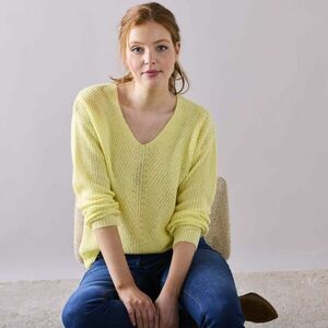 V-nyakú pulóver, egyszerű kötött mintával kép