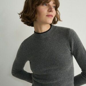 Reserved - Pulóver kontrasztos szegéllyel - Szürke kép