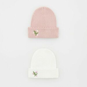 Reserved - 2 bordás kötésű beanie sapka hímzett díszítéssel - Krém kép