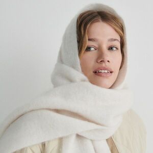 Reserved - Sál rojtokkal - Krém kép