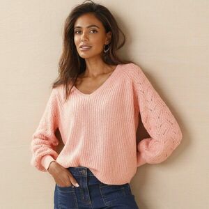 V-nyakú moher tapintású pulóver kép