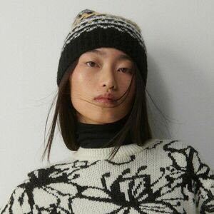 Reserved - Mintás beanie sapka gyapjúkeverékből - kép