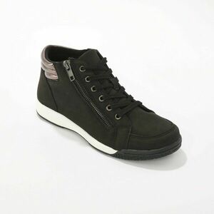 Magas szárú, cipzáras és fűzős tornacipők kép