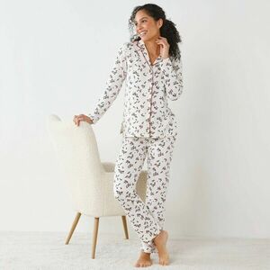 Pizsama gombos kabáttal és magyalmintával kép