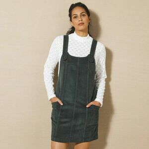 Kiszélesedő kordbársony ruha csipkével kép