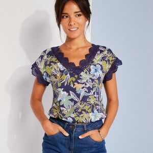 Póló rövid ujjú, csipkés és nyomtatott póló kép