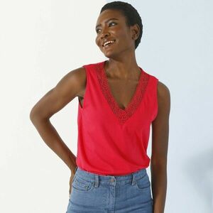 V-nyakú felső csipkével kép