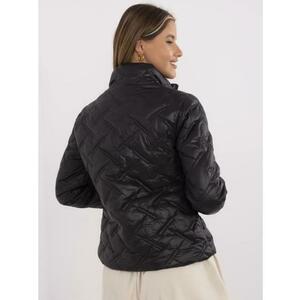 Fekete, kapucnis, steppelt női kabát kép