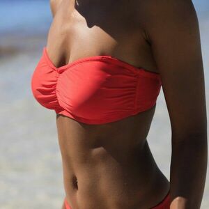 Solaro merevített fürdőruha melltartó kép